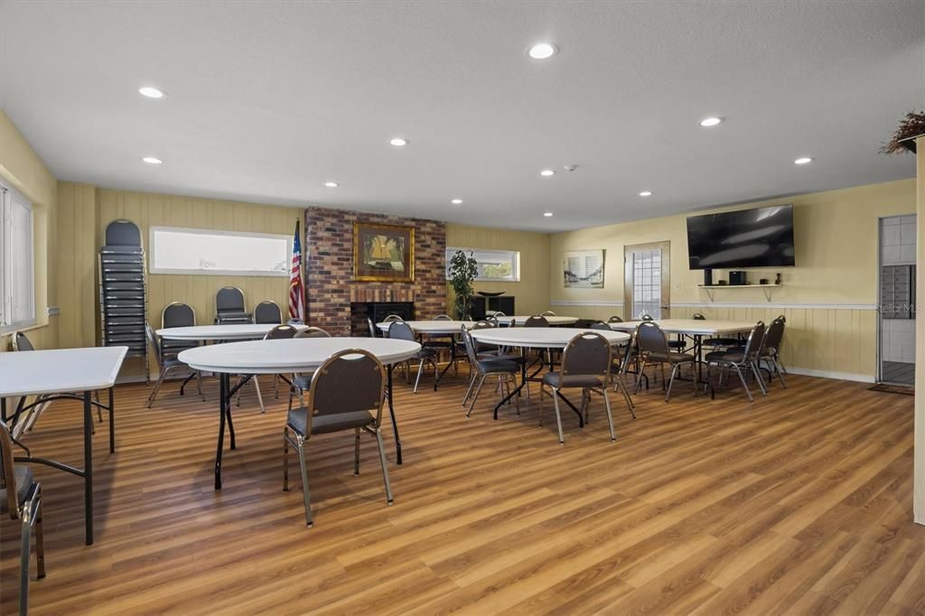 待售: $169,500 (2 贝兹, 2 浴室, 1116 平方英尺)