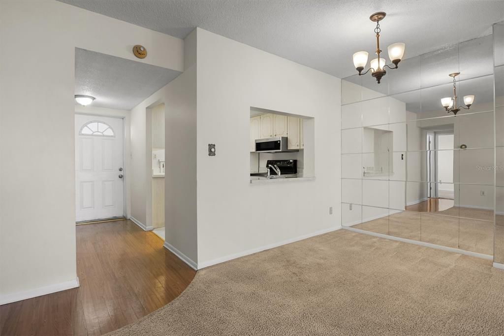 待售: $169,500 (2 贝兹, 2 浴室, 1116 平方英尺)