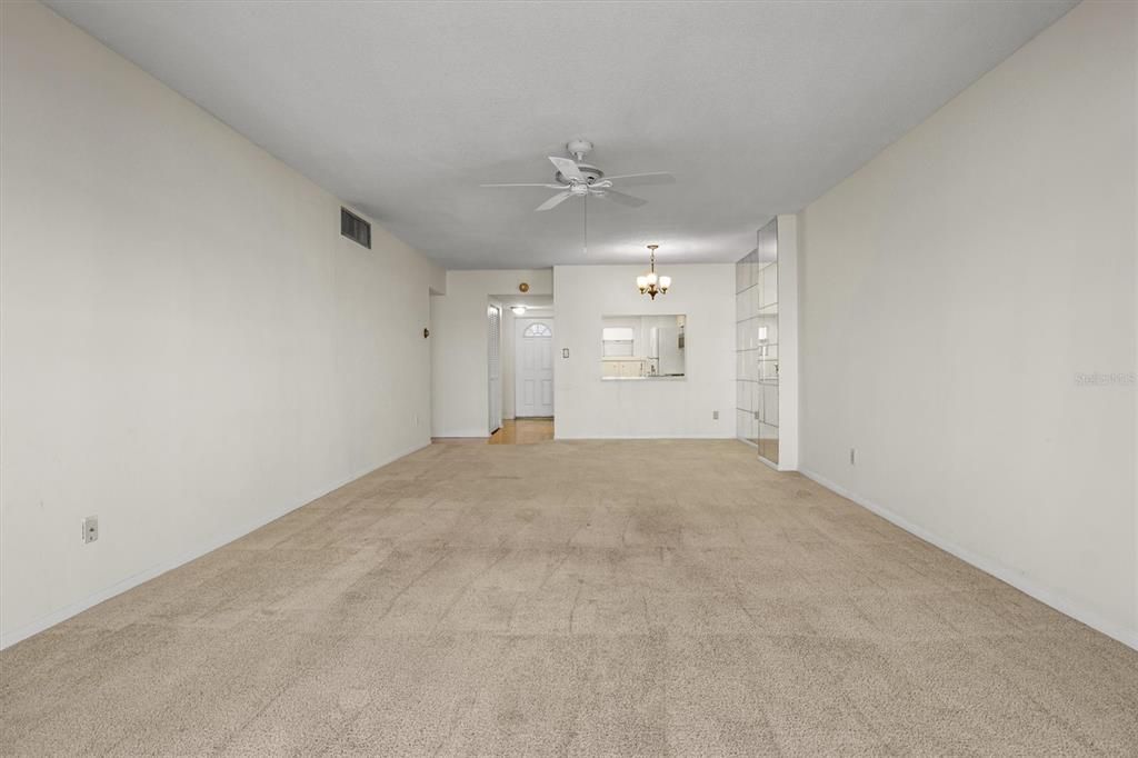 待售: $169,500 (2 贝兹, 2 浴室, 1116 平方英尺)