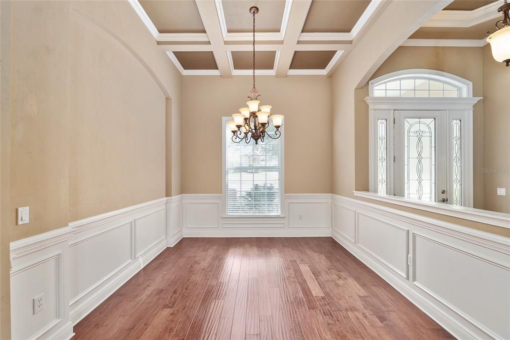 Activo con contrato: $416,000 (3 camas, 2 baños, 1838 Pies cuadrados)