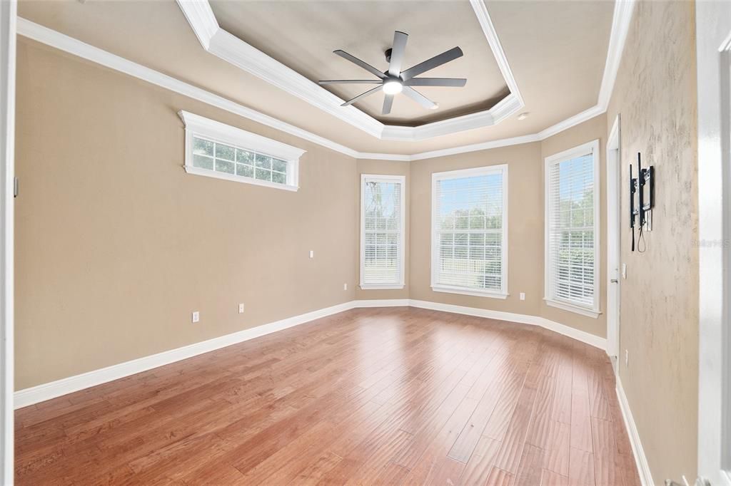 Activo con contrato: $416,000 (3 camas, 2 baños, 1838 Pies cuadrados)