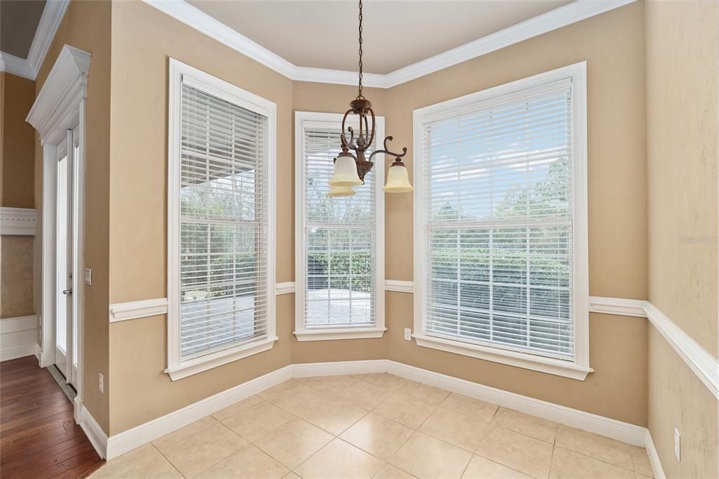 Activo con contrato: $416,000 (3 camas, 2 baños, 1838 Pies cuadrados)