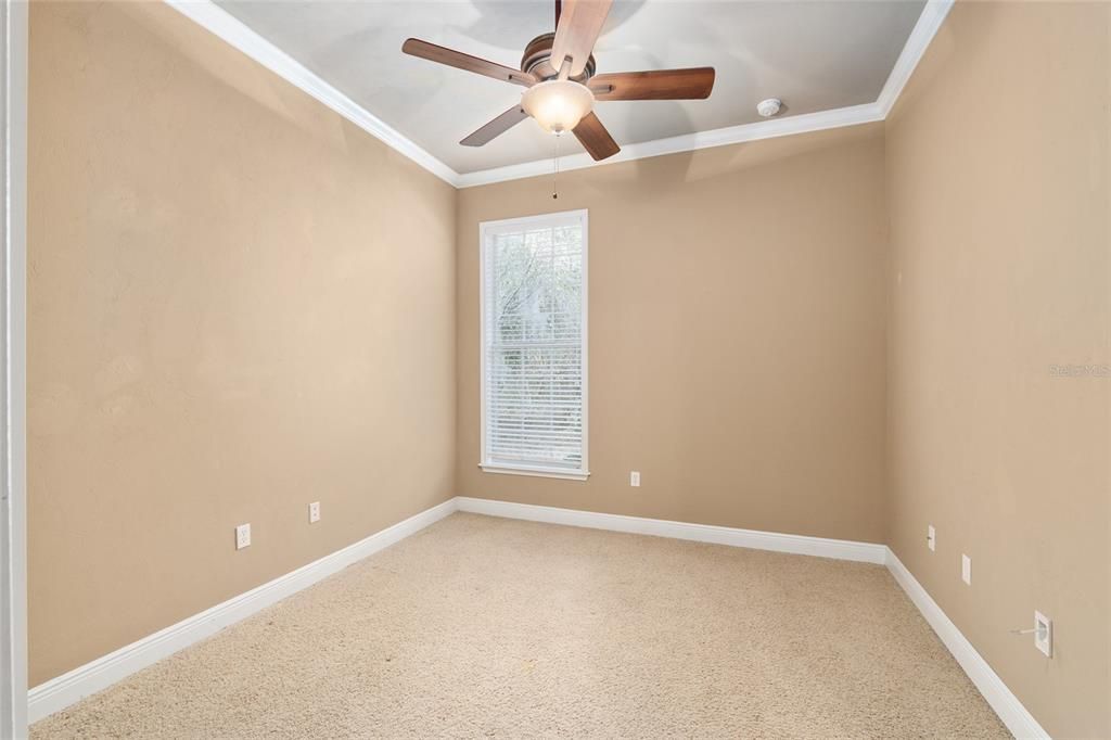 Activo con contrato: $416,000 (3 camas, 2 baños, 1838 Pies cuadrados)