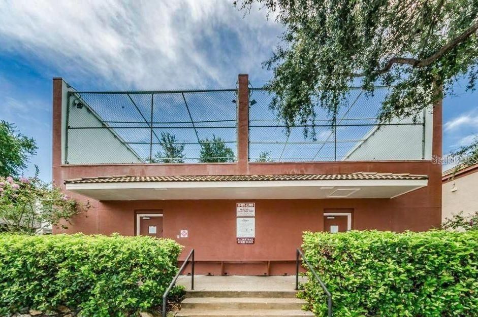 Под контрактом: $2,200 (2 спален, 2 ванн, 1028 Квадратных фут)