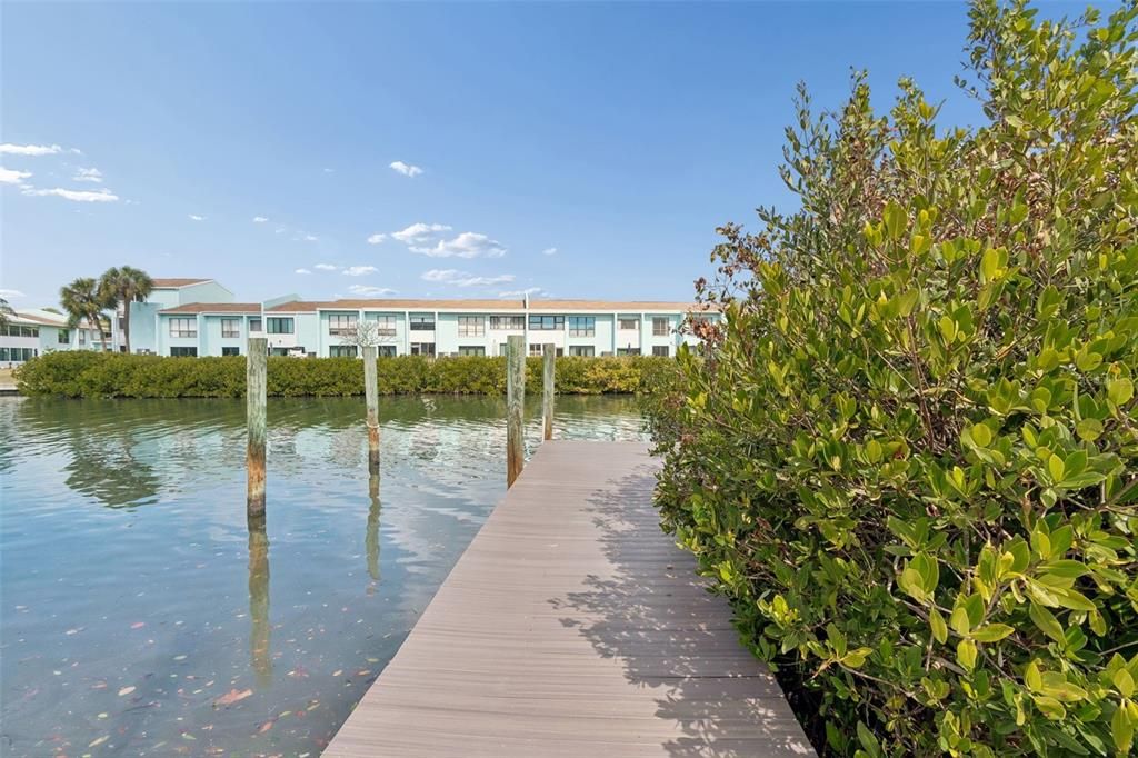 For Sale: $1,999,995 (7 beds, 3 baths, 3281 Square Feet)