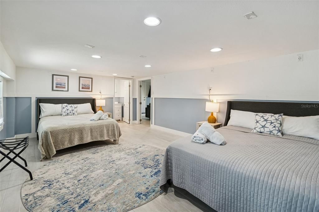 For Sale: $1,999,995 (7 beds, 3 baths, 3281 Square Feet)