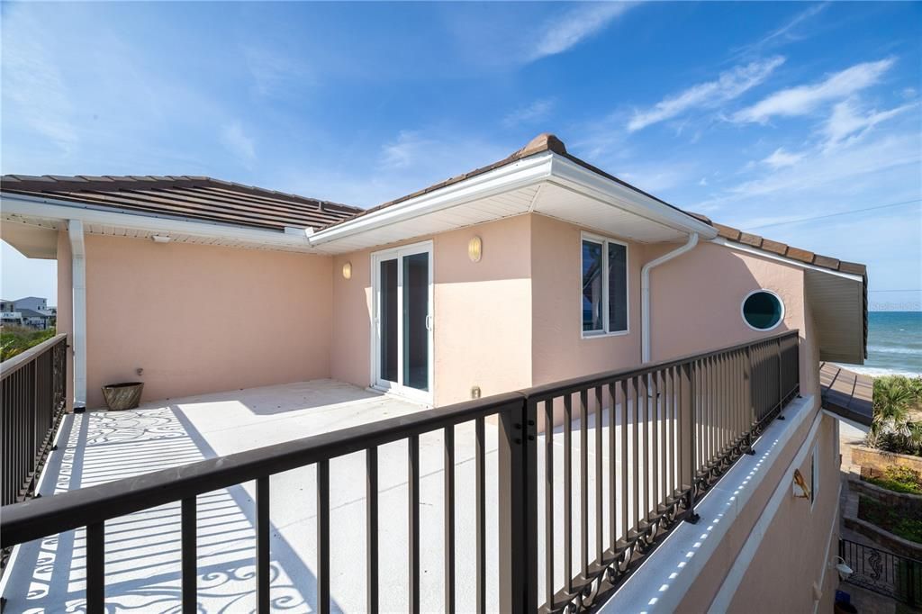 En Venta: $2,245,000 (3 camas, 3 baños, 2766 Pies cuadrados)