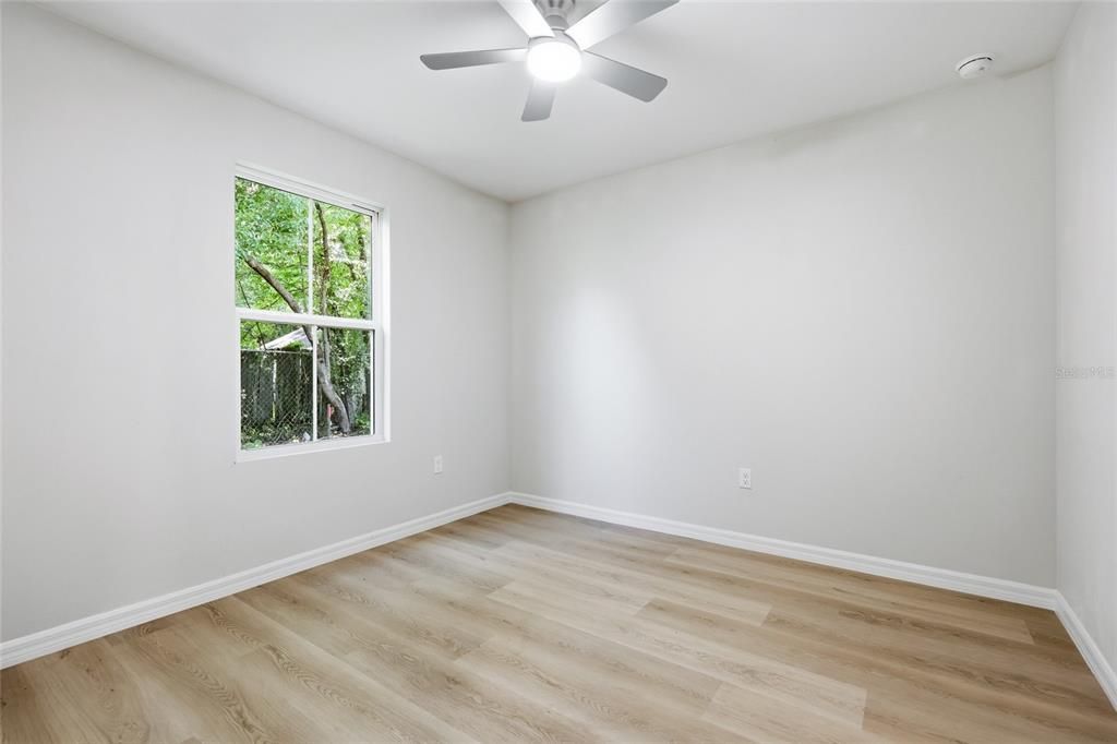 На продажу: $230,000 (3 спален, 2 ванн, 1231 Квадратных фут)