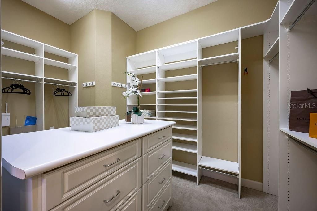 For Sale: $2,500,000 (4 beds, 4 baths, 5056 Square Feet)