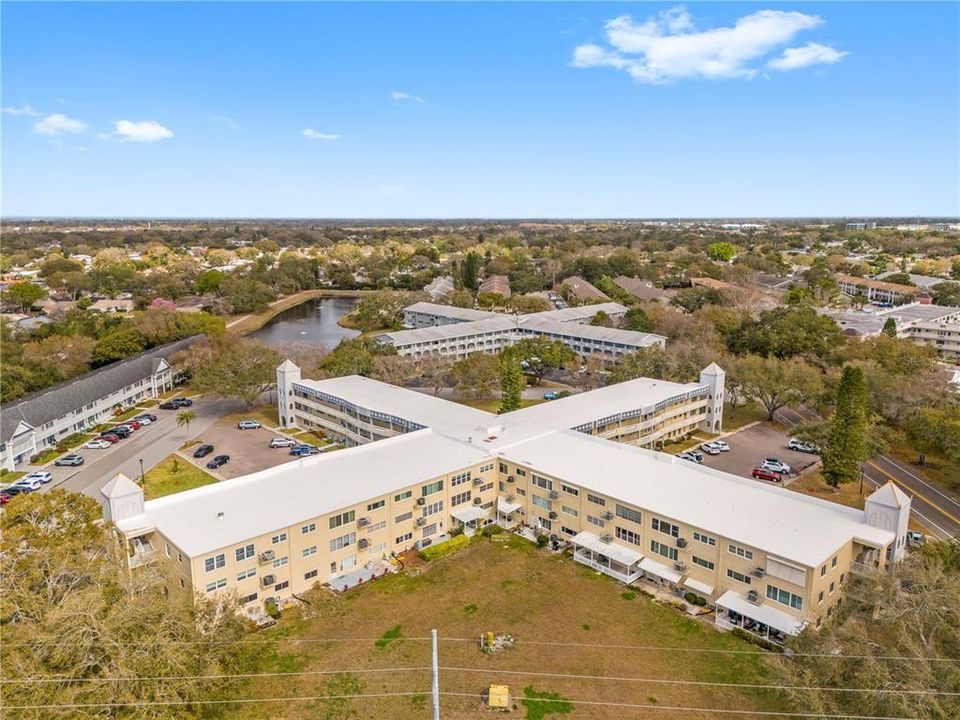 Active With Contract: $289,900 (3 beds, 3 baths, 2200 Square Feet)