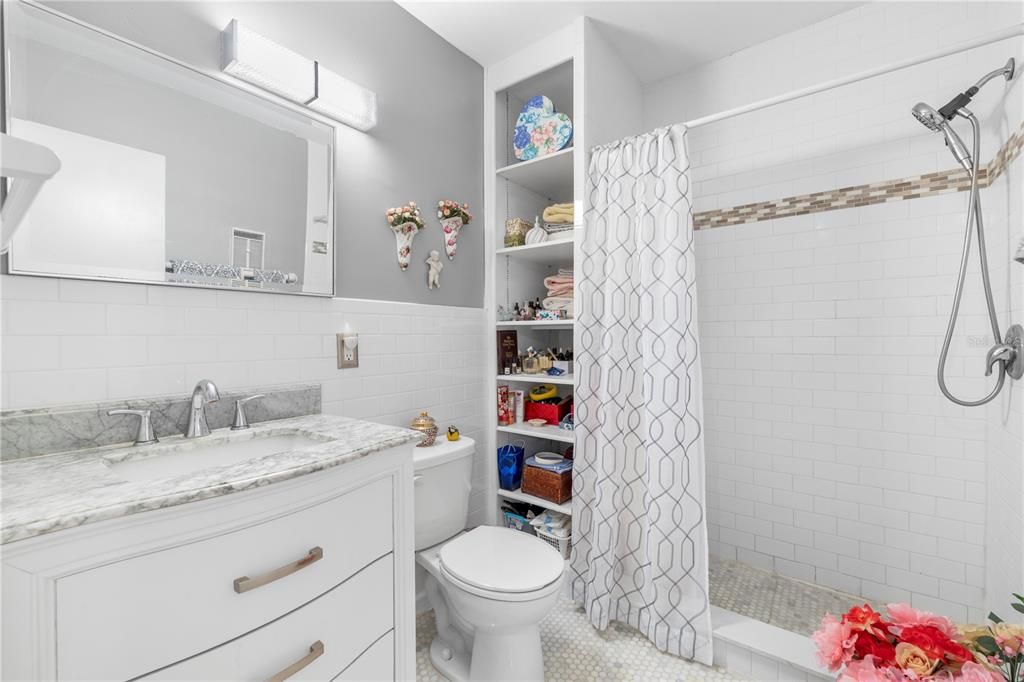 Active With Contract: $289,900 (3 beds, 3 baths, 2200 Square Feet)