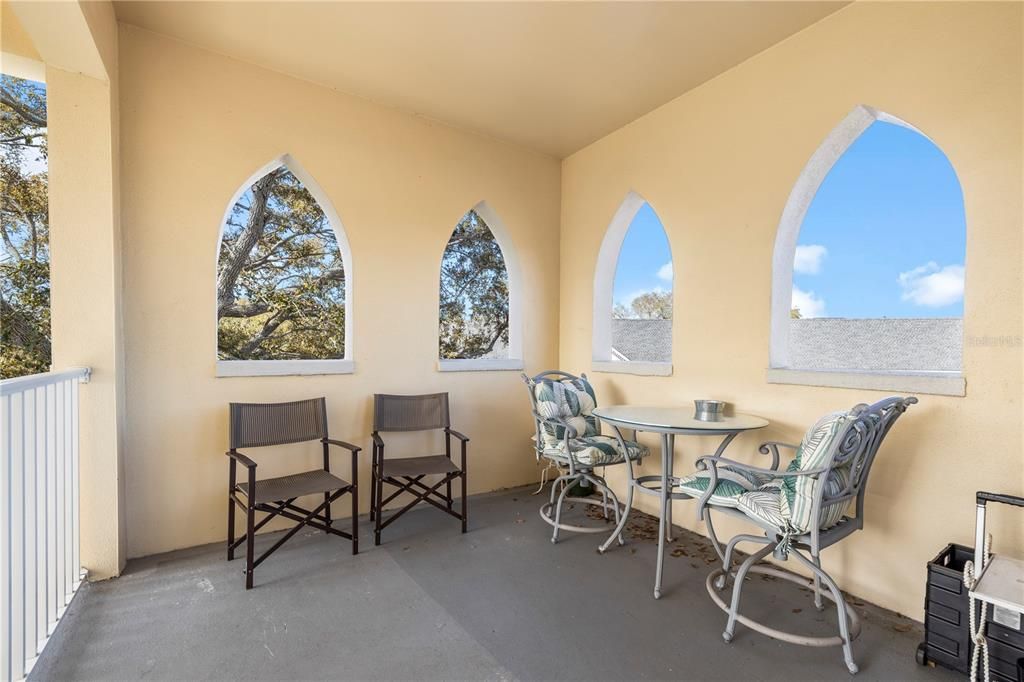 Active With Contract: $289,900 (3 beds, 3 baths, 2200 Square Feet)