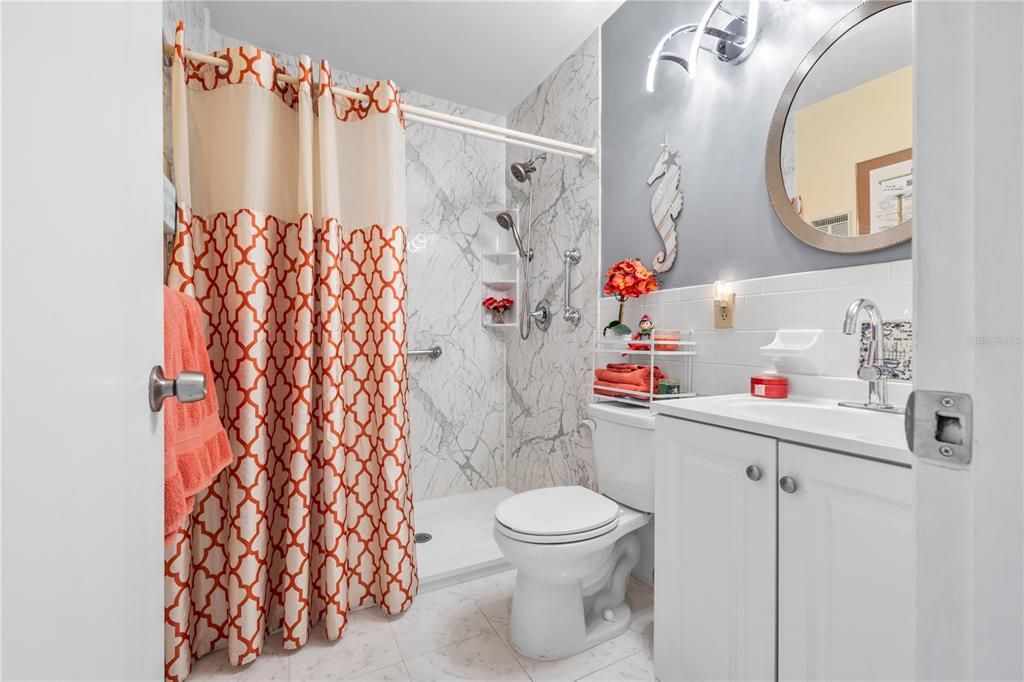 Active With Contract: $289,900 (3 beds, 3 baths, 2200 Square Feet)