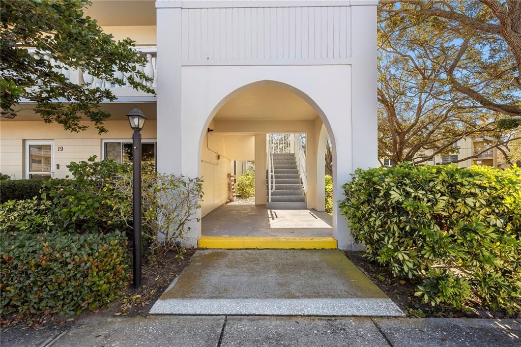 Active With Contract: $289,900 (3 beds, 3 baths, 2200 Square Feet)