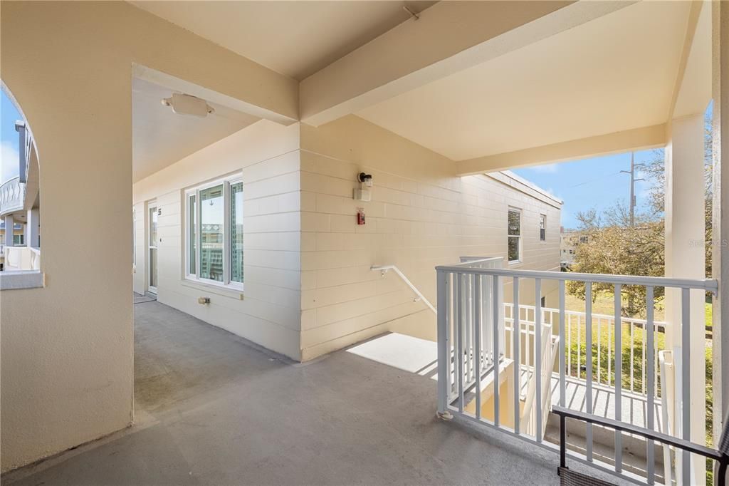 Active With Contract: $289,900 (3 beds, 3 baths, 2200 Square Feet)