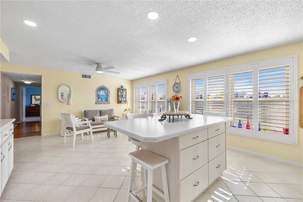 Active With Contract: $289,900 (3 beds, 3 baths, 2200 Square Feet)