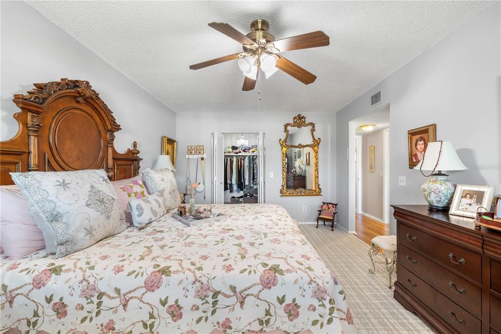 Active With Contract: $289,900 (3 beds, 3 baths, 2200 Square Feet)