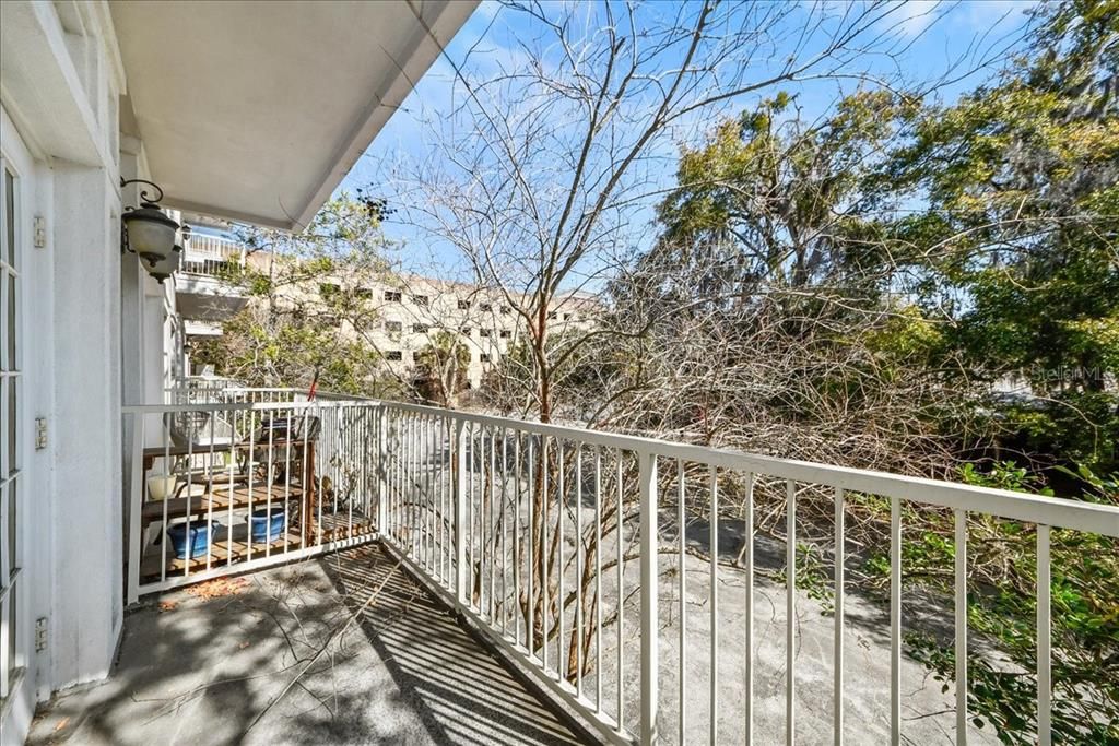 Activo con contrato: $249,000 (2 camas, 2 baños, 1098 Pies cuadrados)