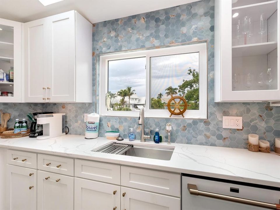 For Sale: $2,995,000 (5 beds, 3 baths, 3042 Square Feet)