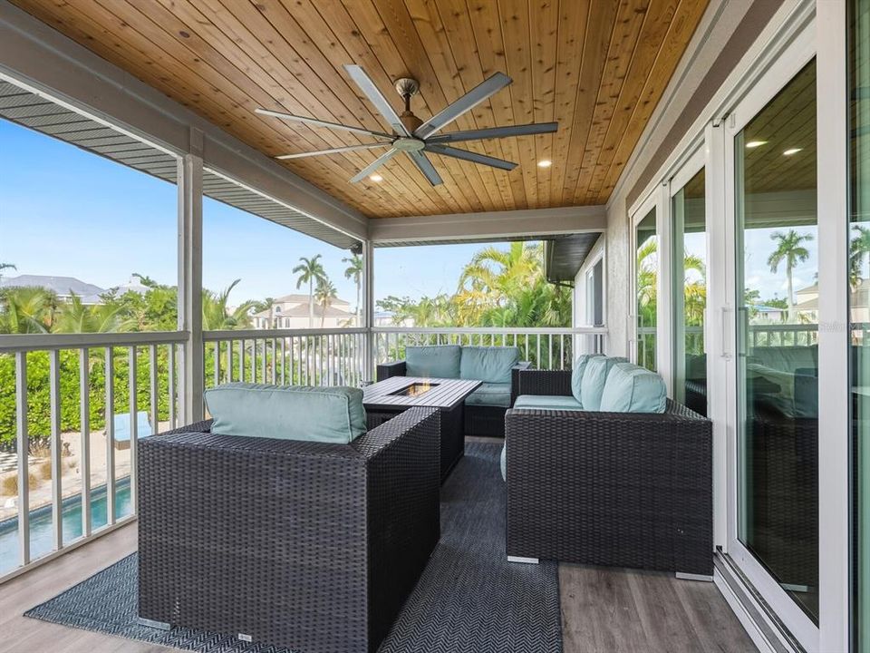 For Sale: $2,995,000 (5 beds, 3 baths, 3042 Square Feet)