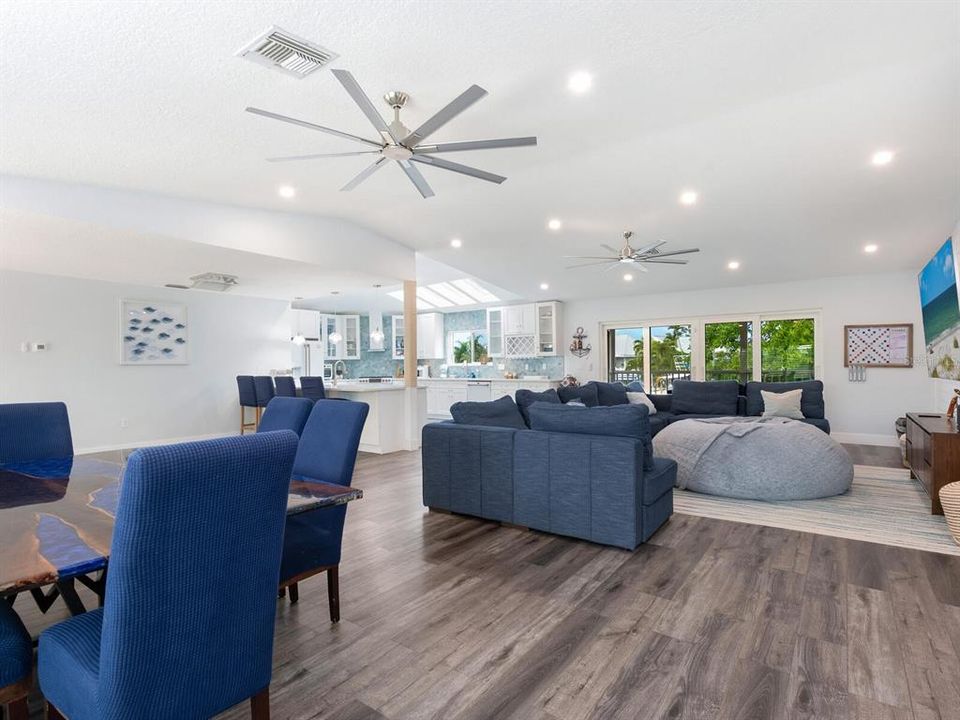 For Sale: $2,995,000 (5 beds, 3 baths, 3042 Square Feet)