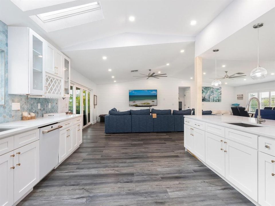 For Sale: $2,995,000 (5 beds, 3 baths, 3042 Square Feet)