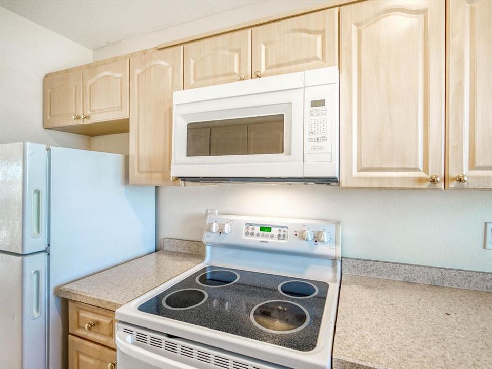 For Rent: $1,700 (2 beds, 2 baths, 1050 Square Feet)