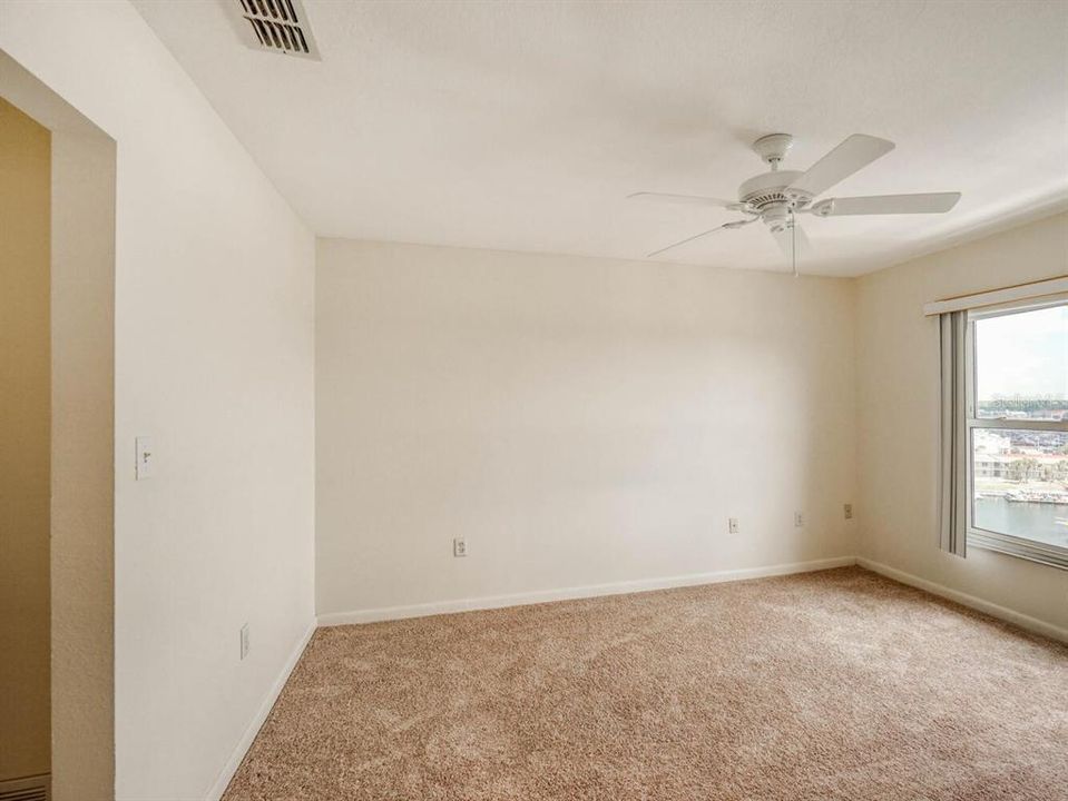 For Rent: $1,700 (2 beds, 2 baths, 1050 Square Feet)