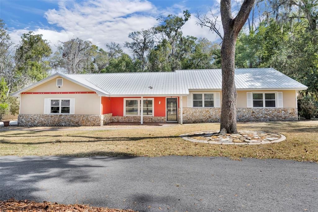 Activo con contrato: $475,000 (3 camas, 2 baños, 1896 Pies cuadrados)