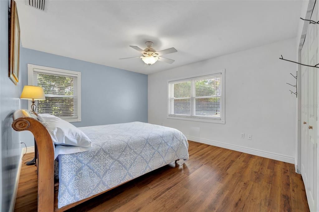 Activo con contrato: $475,000 (3 camas, 2 baños, 1896 Pies cuadrados)