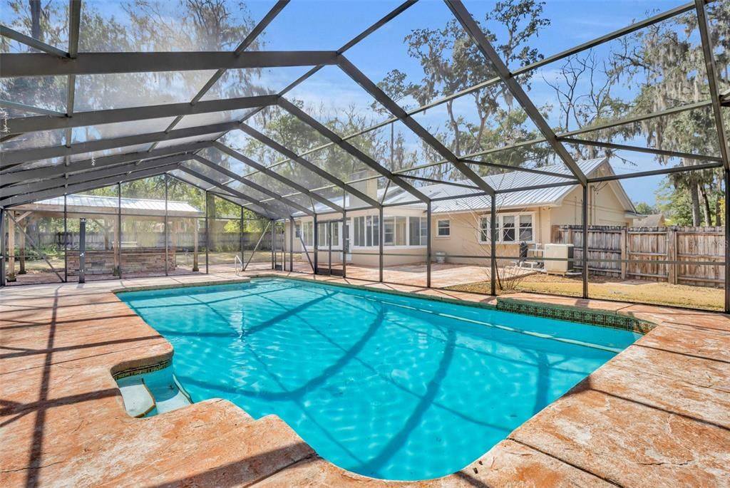 Activo con contrato: $475,000 (3 camas, 2 baños, 1896 Pies cuadrados)