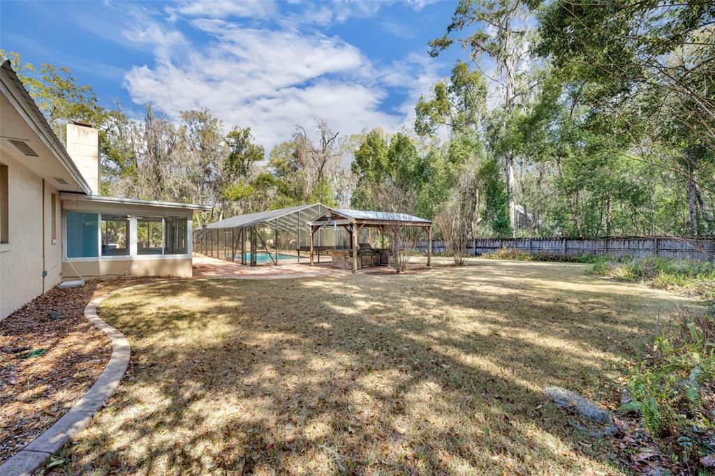 Activo con contrato: $475,000 (3 camas, 2 baños, 1896 Pies cuadrados)