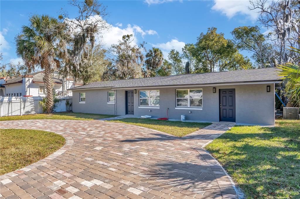Active With Contract: $349,000 (4 beds, 1 baths, 1699 Square Feet)