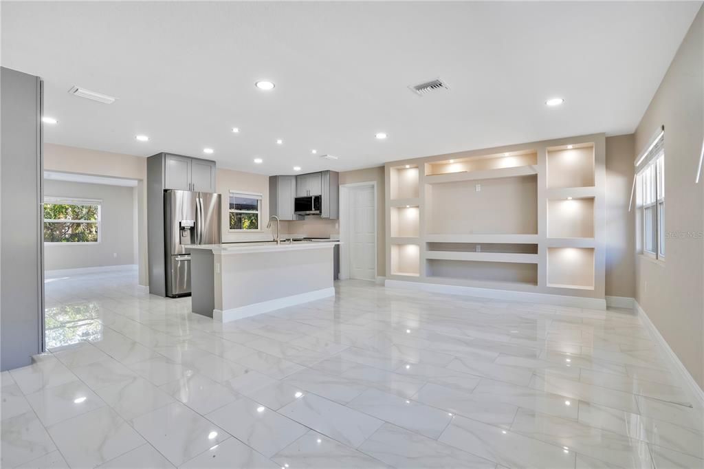 Active With Contract: $349,000 (4 beds, 1 baths, 1699 Square Feet)