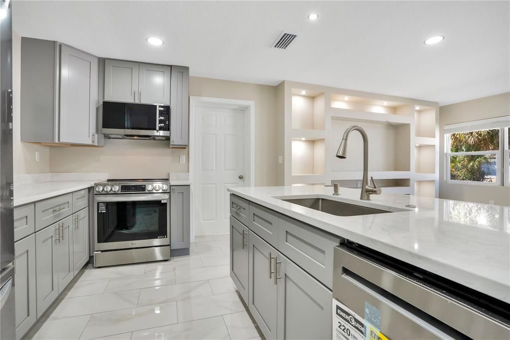 Active With Contract: $349,000 (4 beds, 1 baths, 1699 Square Feet)