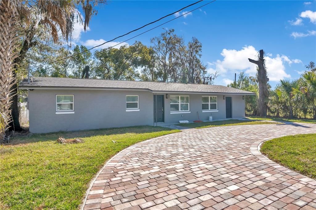 Active With Contract: $349,000 (4 beds, 1 baths, 1699 Square Feet)