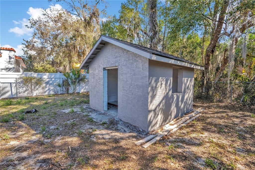 Active With Contract: $349,000 (4 beds, 1 baths, 1699 Square Feet)