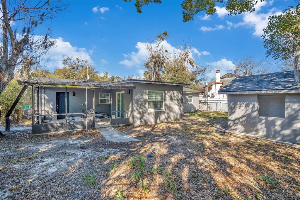Active With Contract: $349,000 (4 beds, 1 baths, 1699 Square Feet)