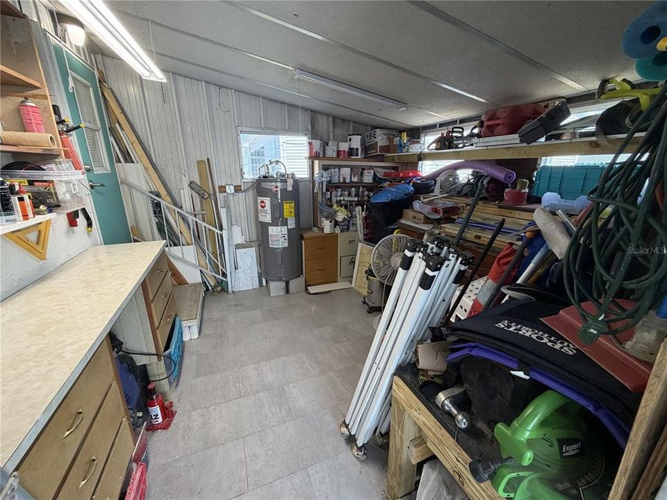 Под контрактом: $167,000 (2 спален, 2 ванн, 836 Квадратных фут)