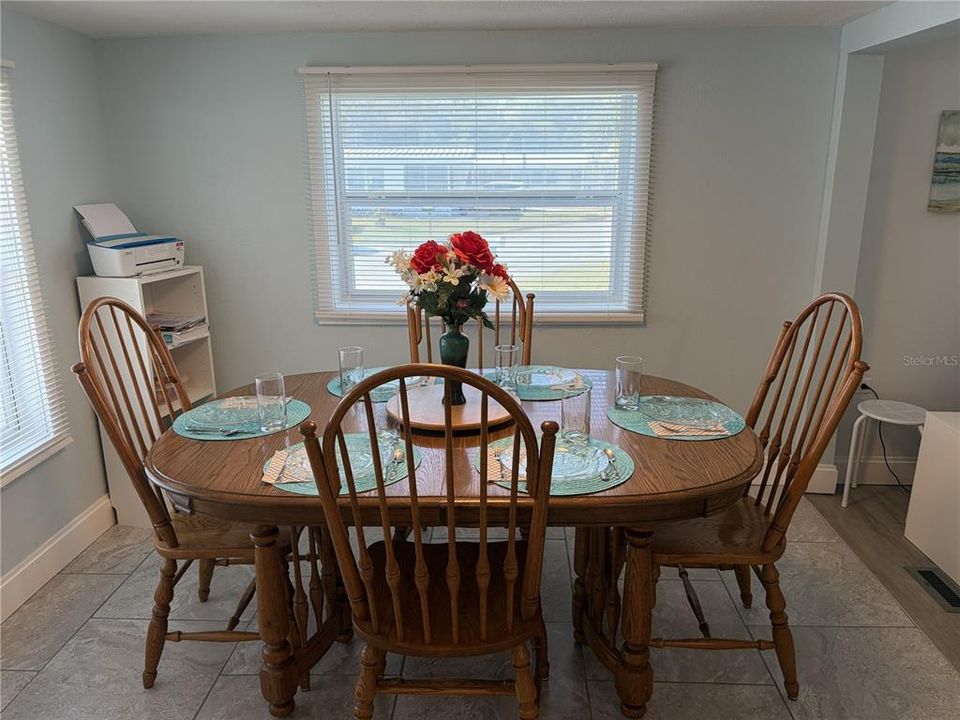 Под контрактом: $167,000 (2 спален, 2 ванн, 836 Квадратных фут)