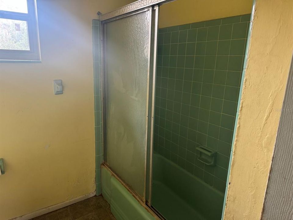На продажу: $162,000 (2 спален, 2 ванн, 962 Квадратных фут)