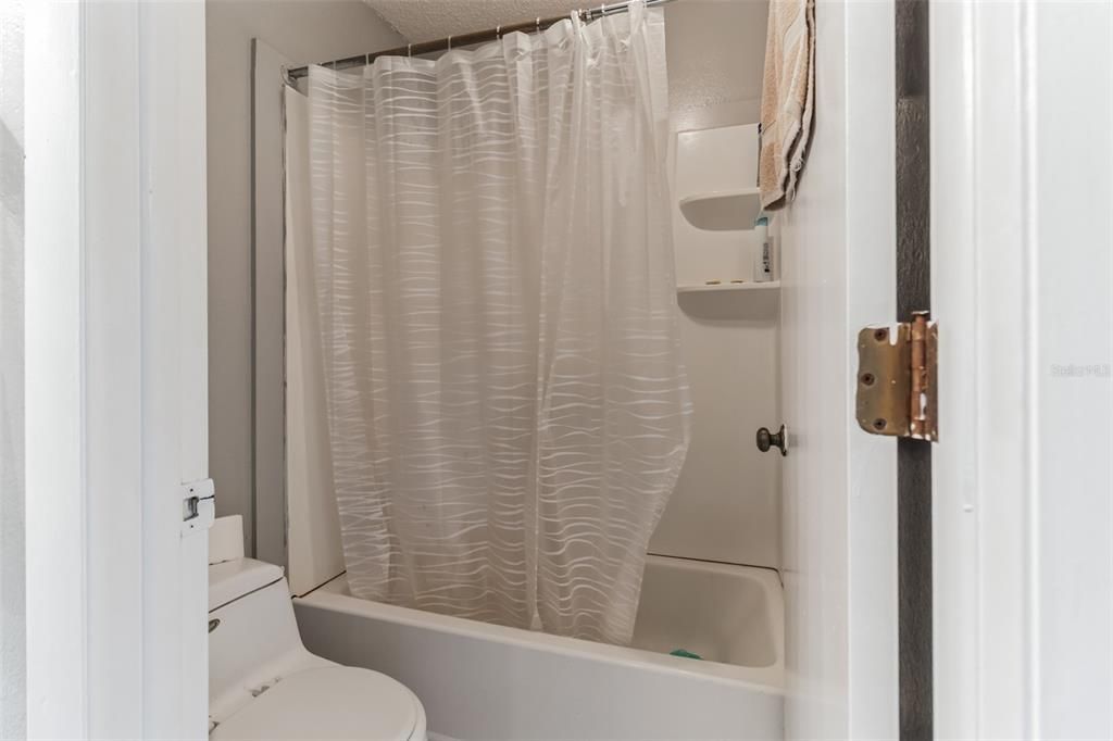 For Sale: $350,000 (4 beds, 0 baths, 1948 Square Feet)