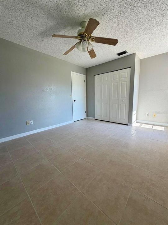 For Sale: $350,000 (4 beds, 0 baths, 1948 Square Feet)