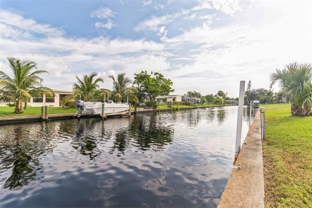 For Sale: $350,000 (4 beds, 0 baths, 1948 Square Feet)
