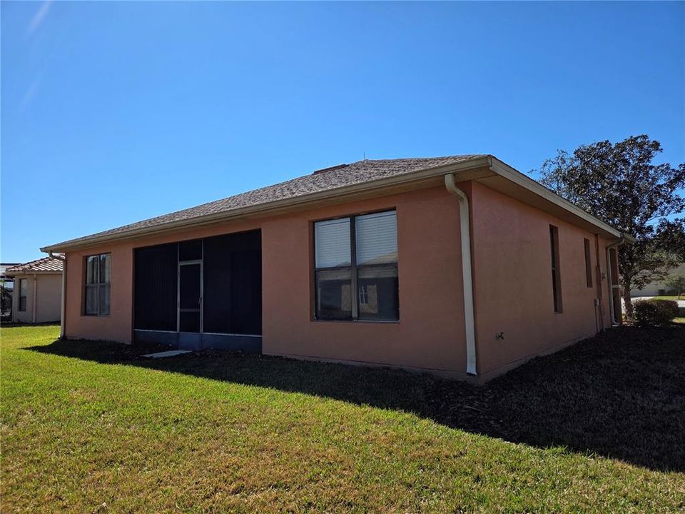 Active With Contract: $206,600 (2 beds, 2 baths, 1548 Square Feet)
