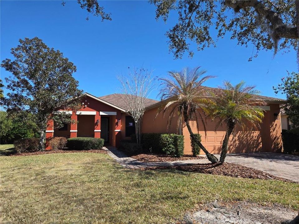Active With Contract: $206,600 (2 beds, 2 baths, 1548 Square Feet)