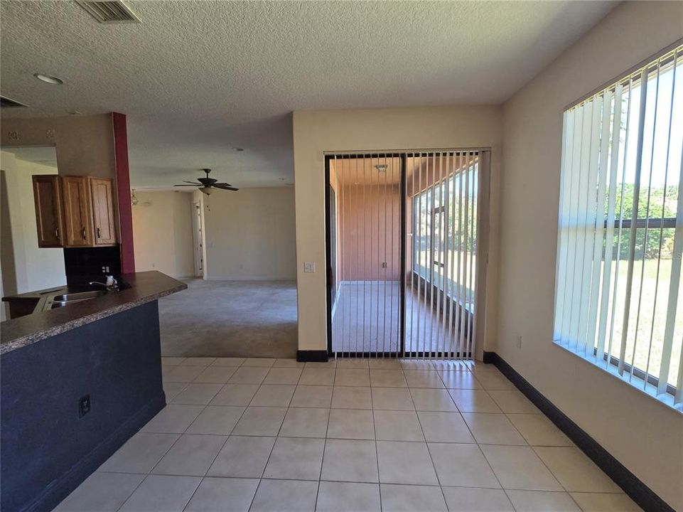 Active With Contract: $206,600 (2 beds, 2 baths, 1548 Square Feet)