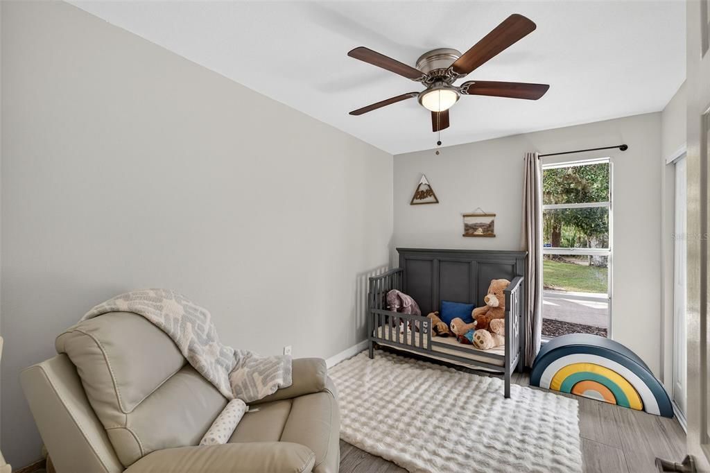 Active With Contract: $925,000 (6 beds, 5 baths, 4221 Square Feet)