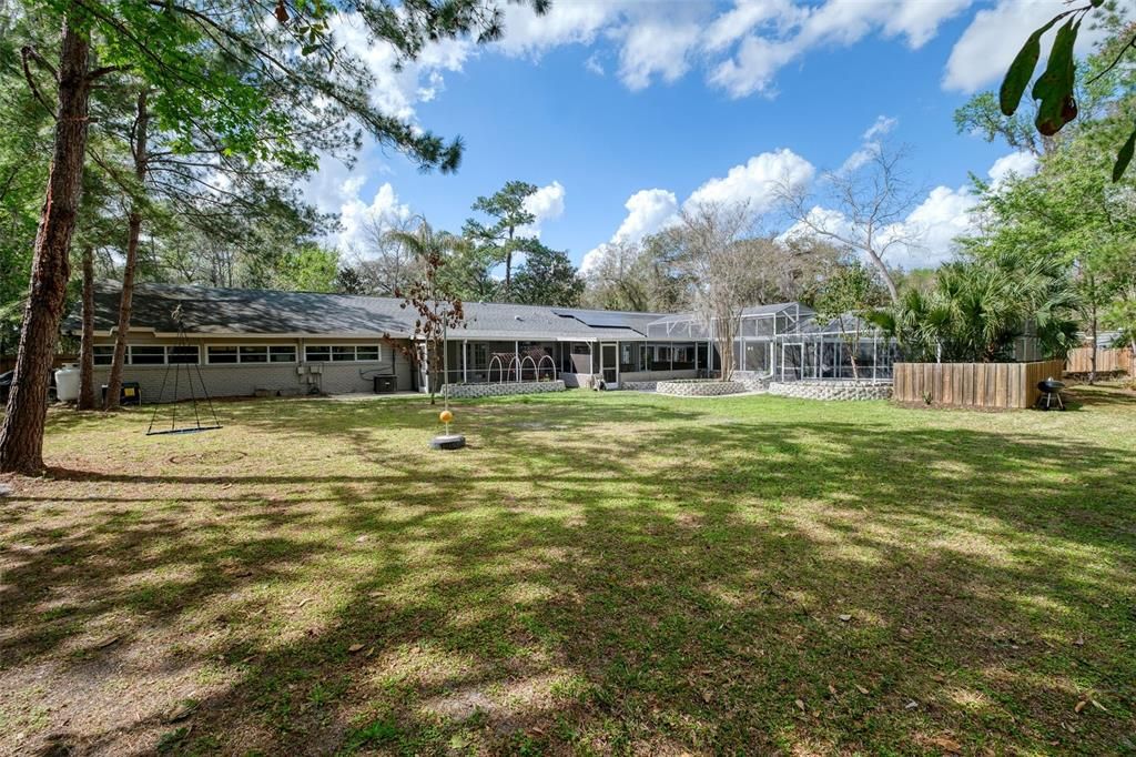 Active With Contract: $925,000 (6 beds, 5 baths, 4221 Square Feet)