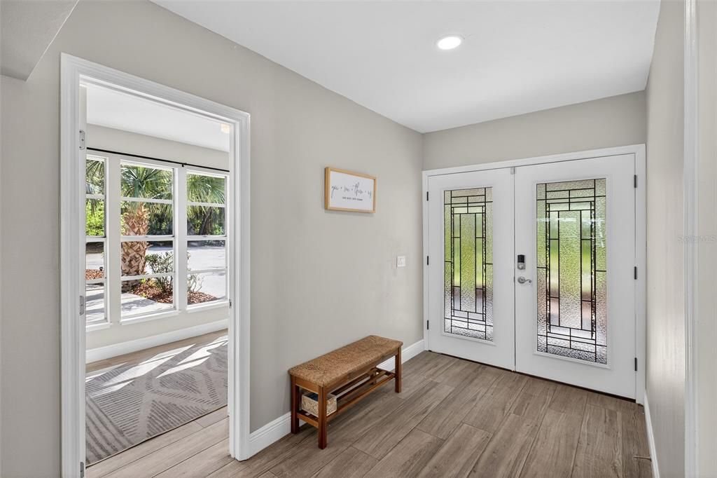 Active With Contract: $925,000 (6 beds, 5 baths, 4221 Square Feet)